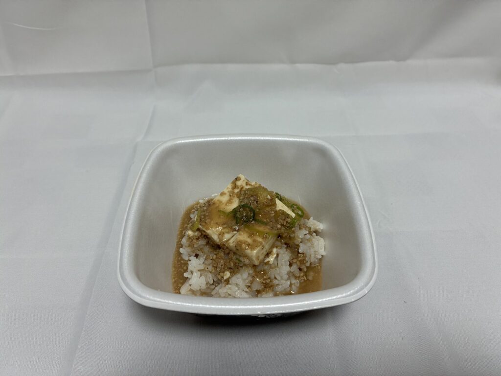 白米に吉野家の冷汁をかけた冷ぶっかけご飯